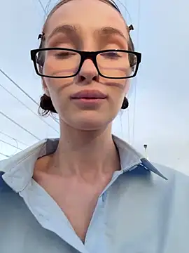 -missbehaving- webcam