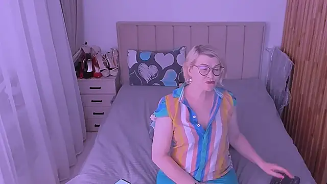 sabrinamacmarren webcam
