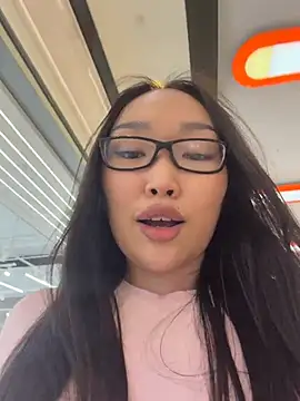 trytomakememoam webcam