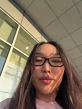 trytomakememoam webcam