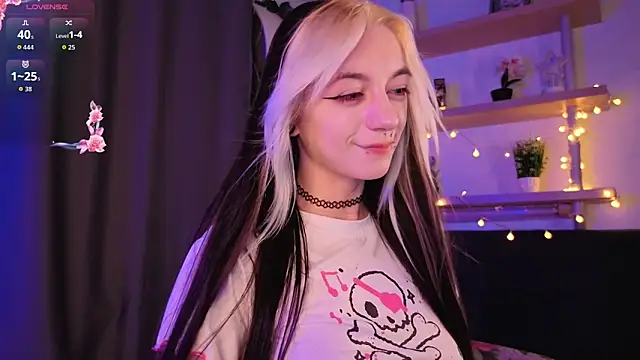 tristaroht (F young) - Spank my boobs a bit