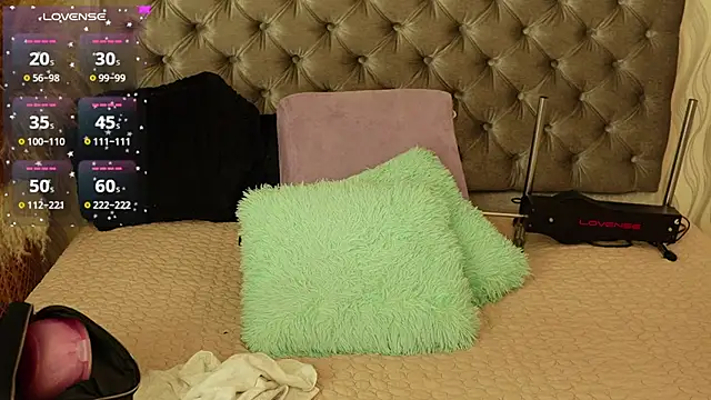 katt_eyes__ webcam