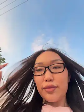 trytomakememoam webcam