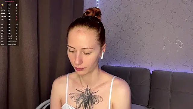 BlondeBun live cam on StripChat