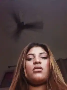 Sanaya_Gil webcam