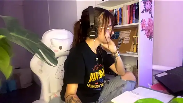Monica_Cutersseys webcam