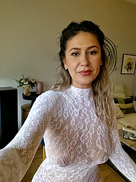 celynaross (Ask my age) - Fuck me good