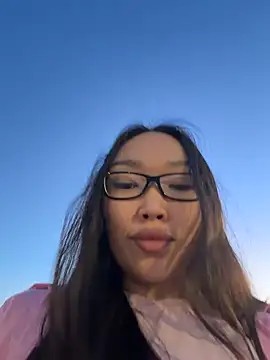 trytomakememoam webcam