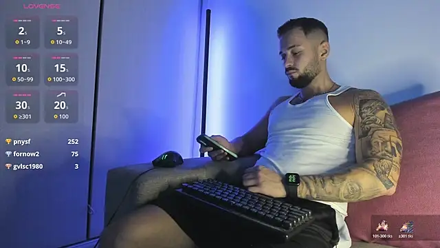 nicholasX1 webcam