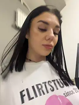 MaeveMoon webcam