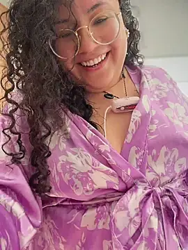 CurlyMilf_Vannexxxa webcam