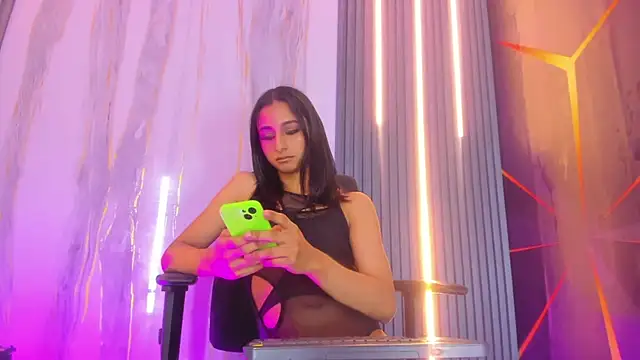 Miss_Isa_ webcam