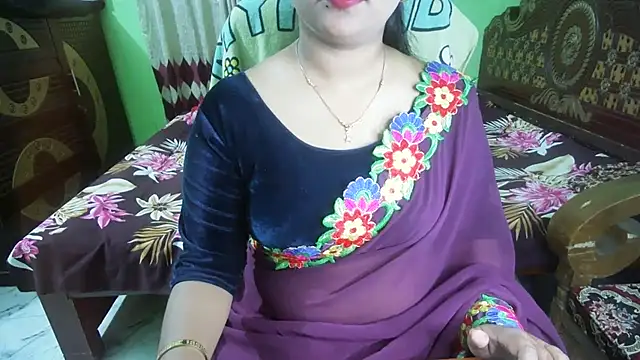 BengaliQueenStar webcam