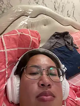 Ponthip webcam