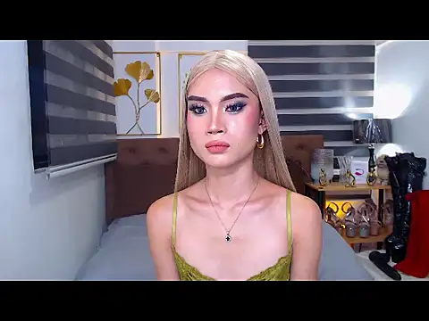 JuicyCockThea live cam on StripChat
