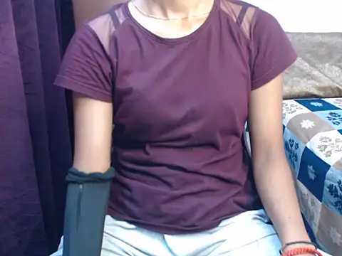 Angel_kiyara webcam