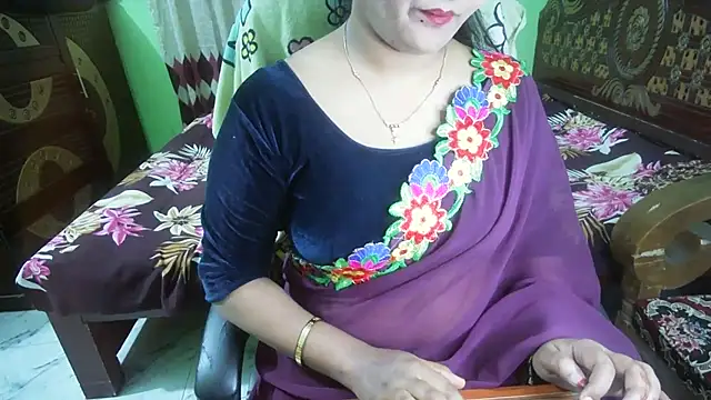 BengaliQueenStar webcam