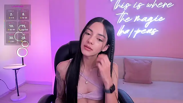 HannahJamesX webcam