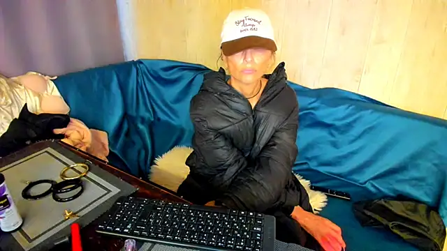 Elizabe_th webcam