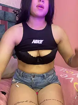 zoe_martinez webcam