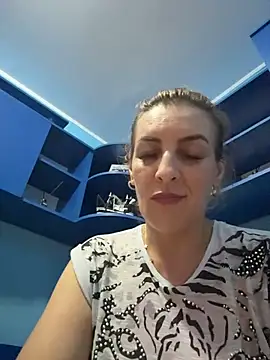 Hot-Milf4U webcam