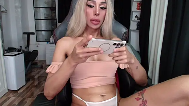 Forever_MissCandace webcam