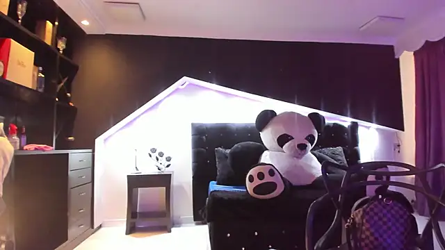 Coral_Gibson webcam
