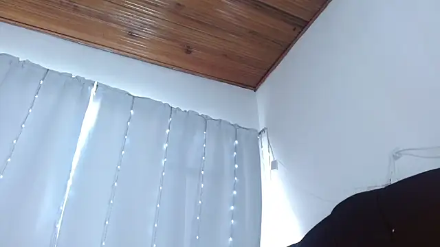 Charlothe_Wright webcam