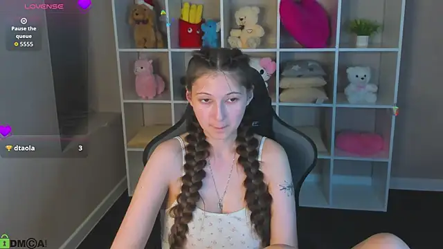 Ella_Burns webcam