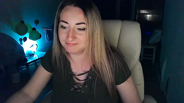 FoxyAnn12 webcam