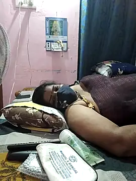 tamil_lathikaaa webcam