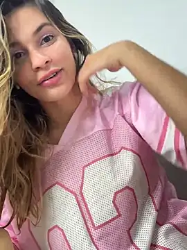 cuteluci_ webcam