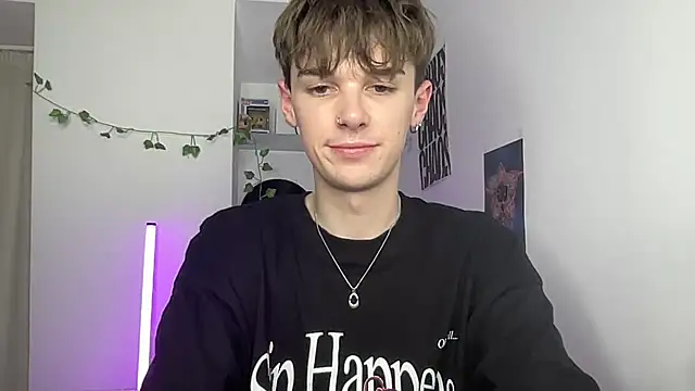 YourMilkyGuy webcam