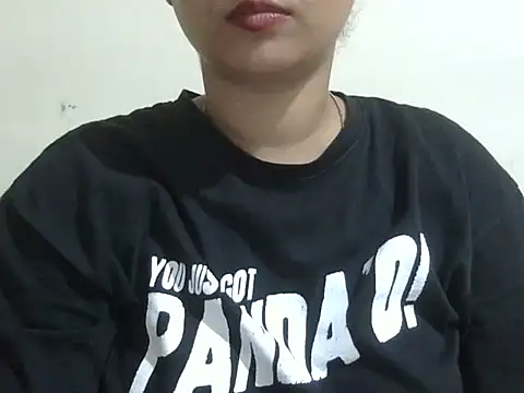 shivi_jaan webcam