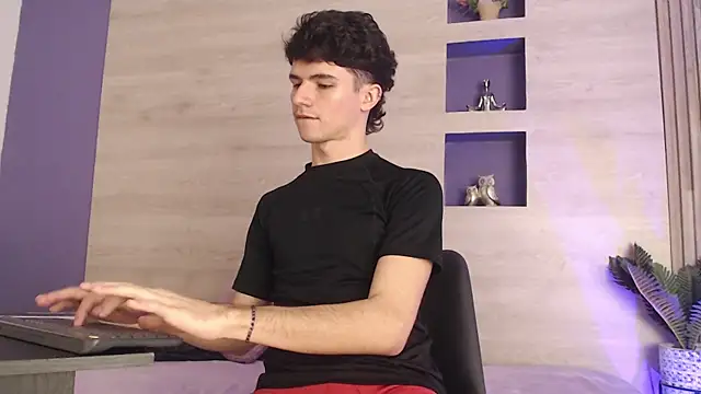 Logan_Steel webcam