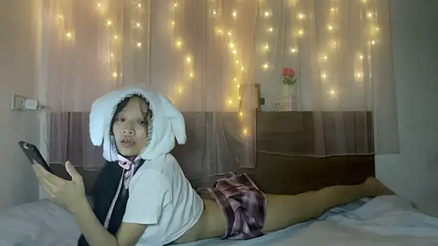shy_pink_doll webcam