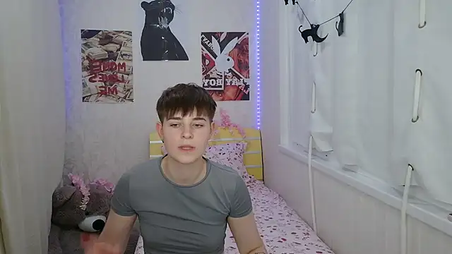 EmyHills webcam
