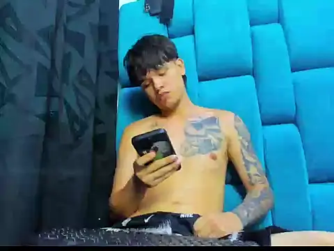 boytatto_22cm webcam