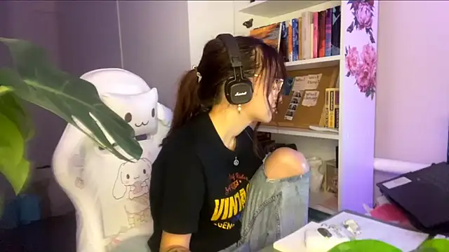 Monica_Cutersseys webcam