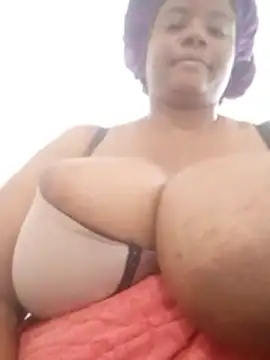 bigtitssxx webcam