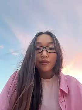 trytomakememoam webcam