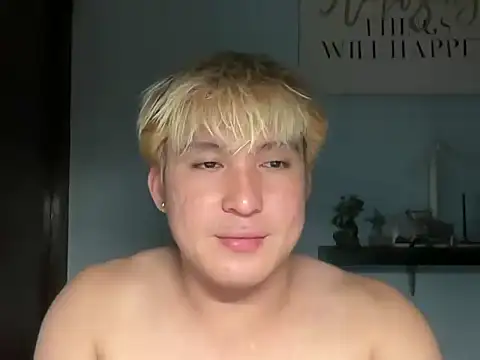 Kingdirtyfog live cam on StripChat