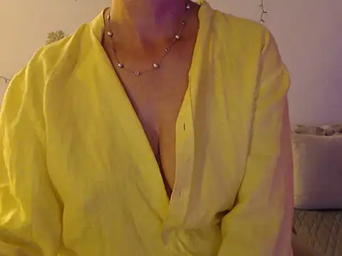 YourfantasyGiuly webcam