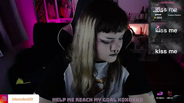 Bdsm_and_fries webcam