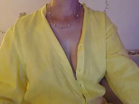 YourfantasyGiuly webcam