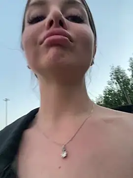 KrisMagnoly webcam