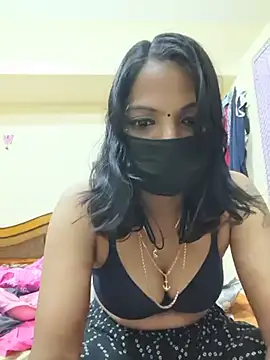 Tamil_Ishu webcam