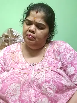 tamilthanushri webcam