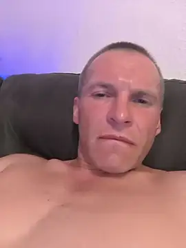 AttractiveSilk5 webcam