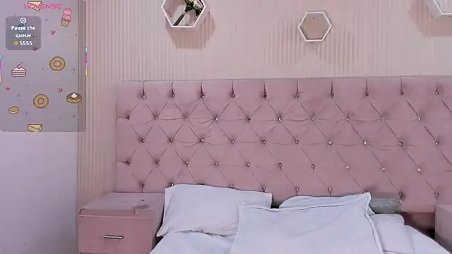 ZarinaWynne webcam